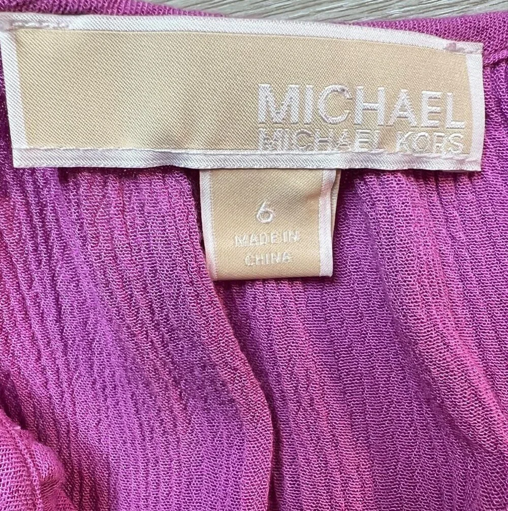 Michael Kors - Blouse Women's Size 6 Pink Rippled Keyhole Neck Ruffle Band Waist